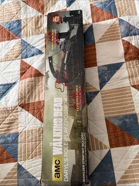 AMC The Walking Dead Daryl's Role-Play Crossbow Toy - Black & Red